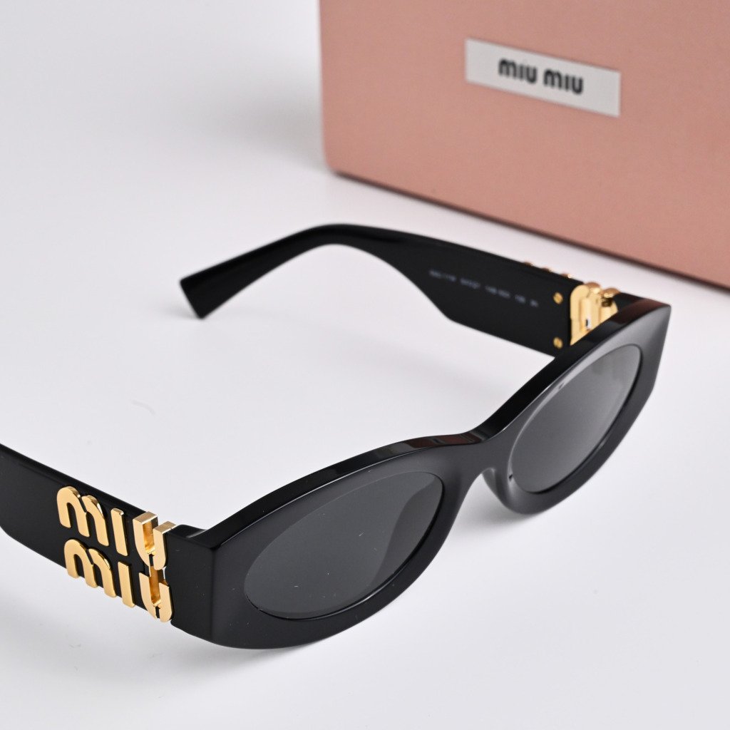KÍNH RÂM MIU MIU 0MU 11WS 1AB5S0 BLACK DARK GREY – 54-21-135 GIÁ 6.800 (4)