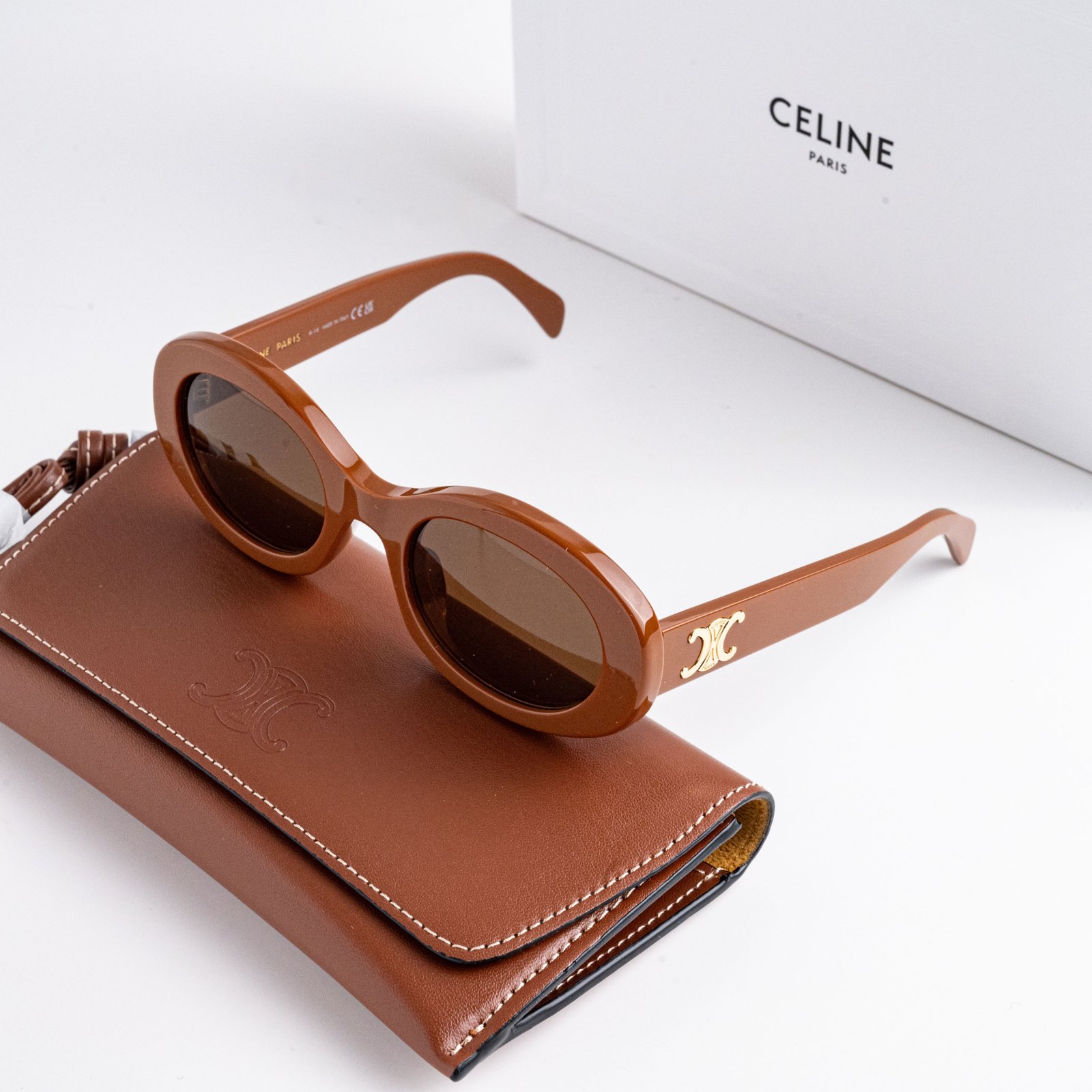 CELINE CL40194U 45E BROWN