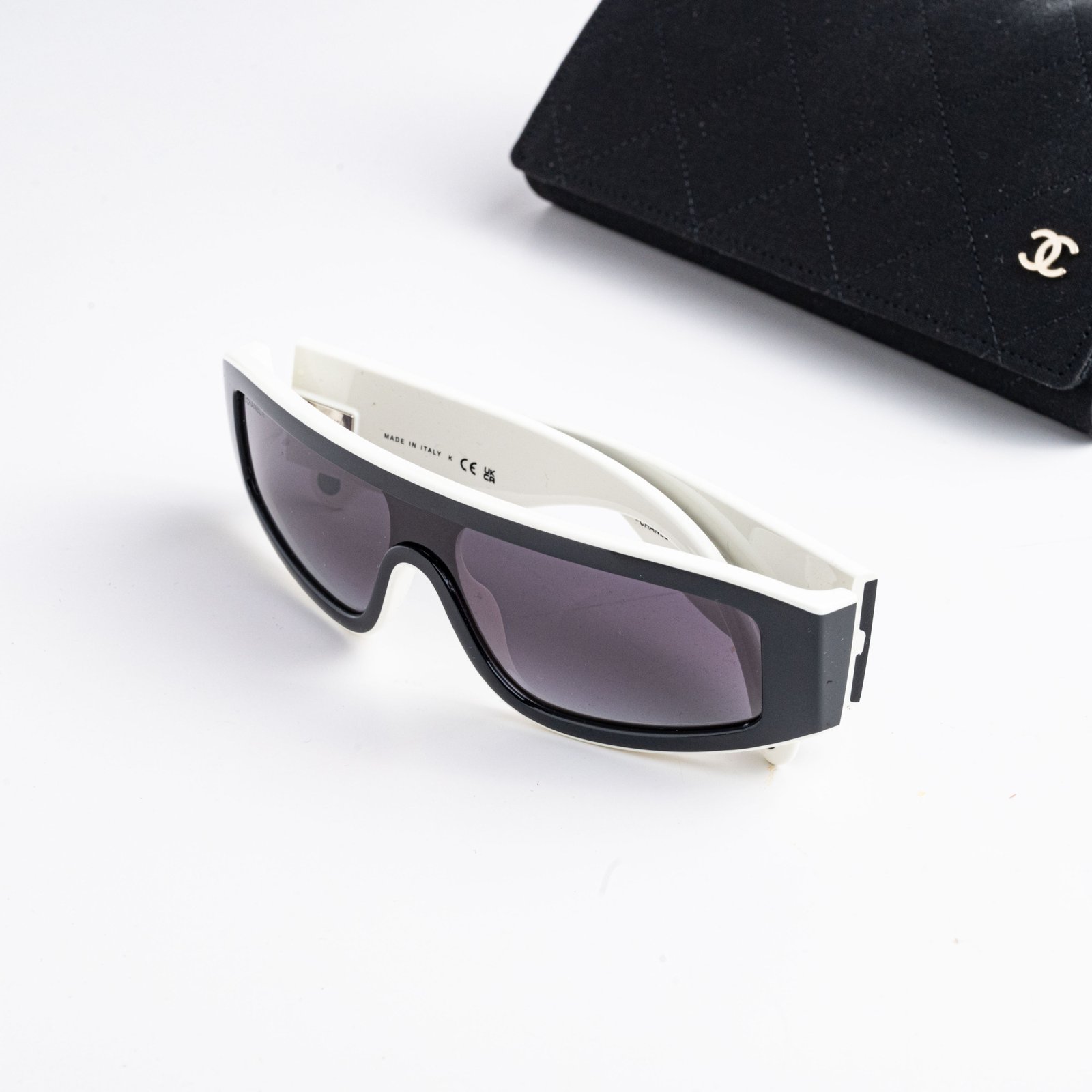 CHANEL 0CH6057 1656S6 BLACK WHITE GREY – 124-24-140 (3)