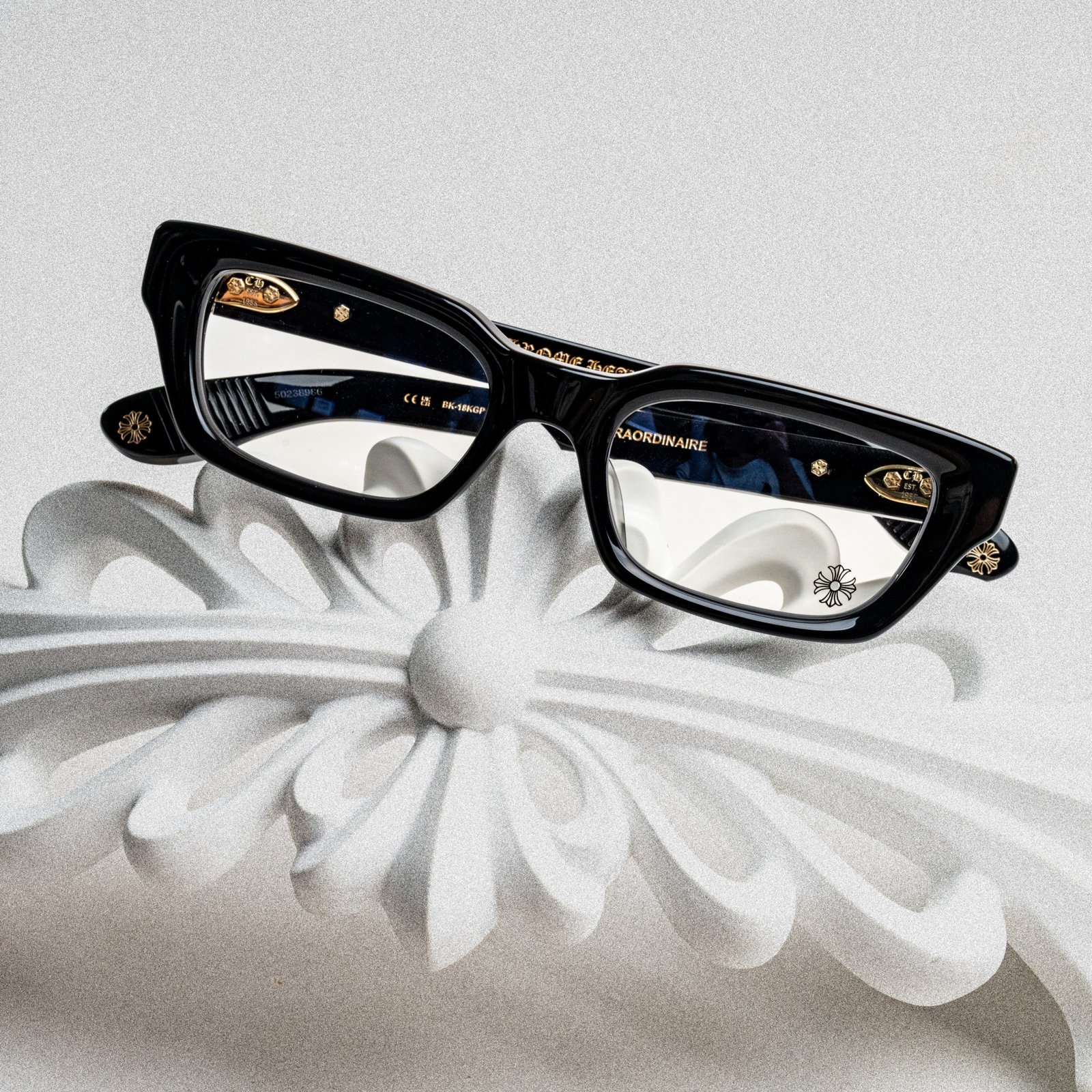 CHROME HEARTS ASSTRAORDINAIRE BLACK – 18K GOLD PLATED (4)