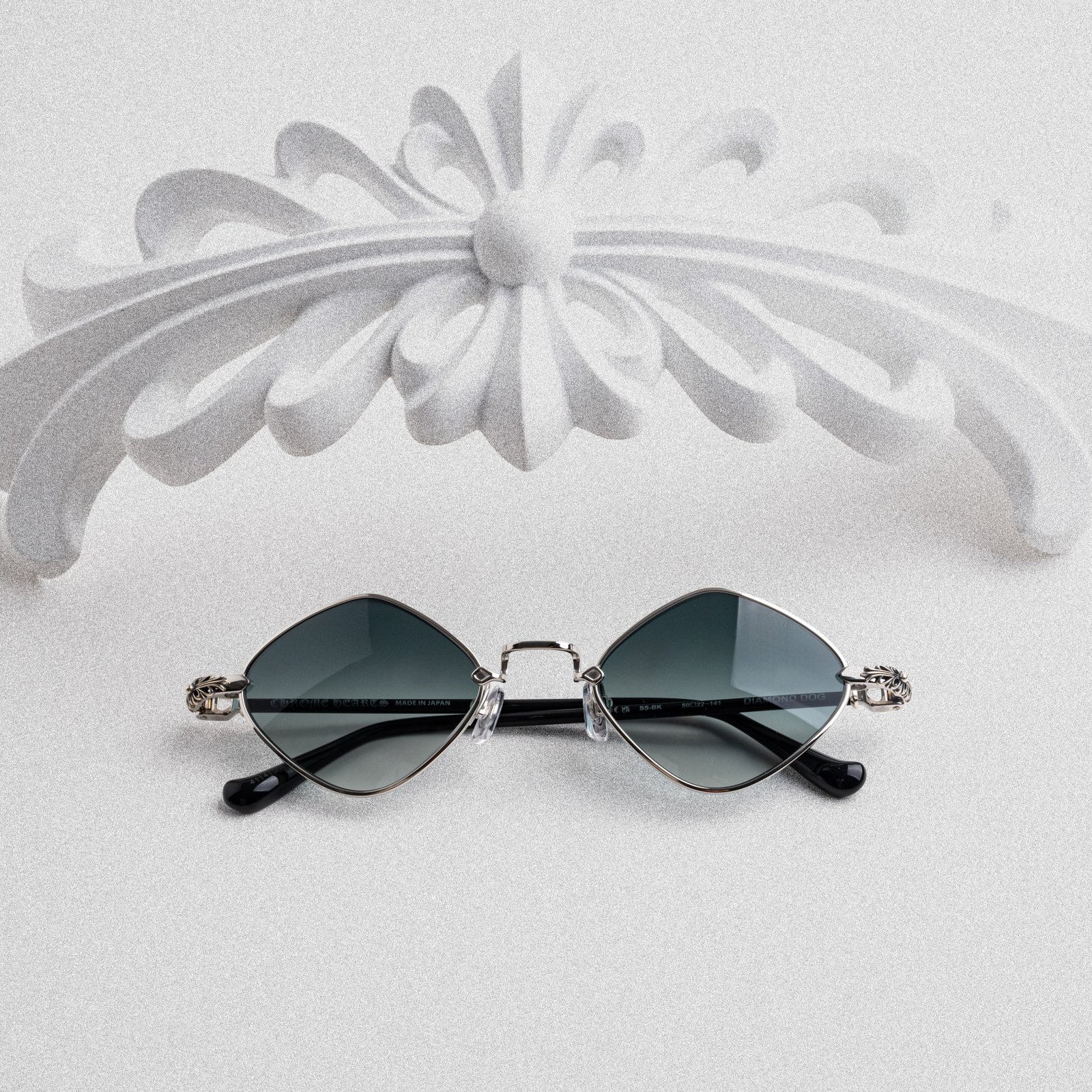 CHROME HEARTS DIAMOND DOG SHINY SILVER- BLACK – 50-22-141 (4)