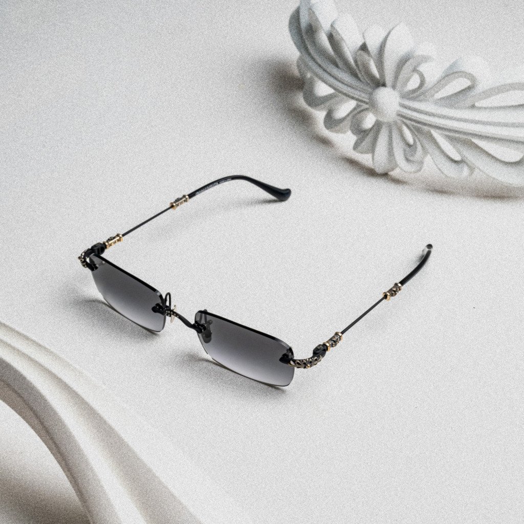 CHROME HEARTS PILLS III MATTE BLACK- MATTE BLACK – PLASTIC – SUN – 52-19-145 (1)