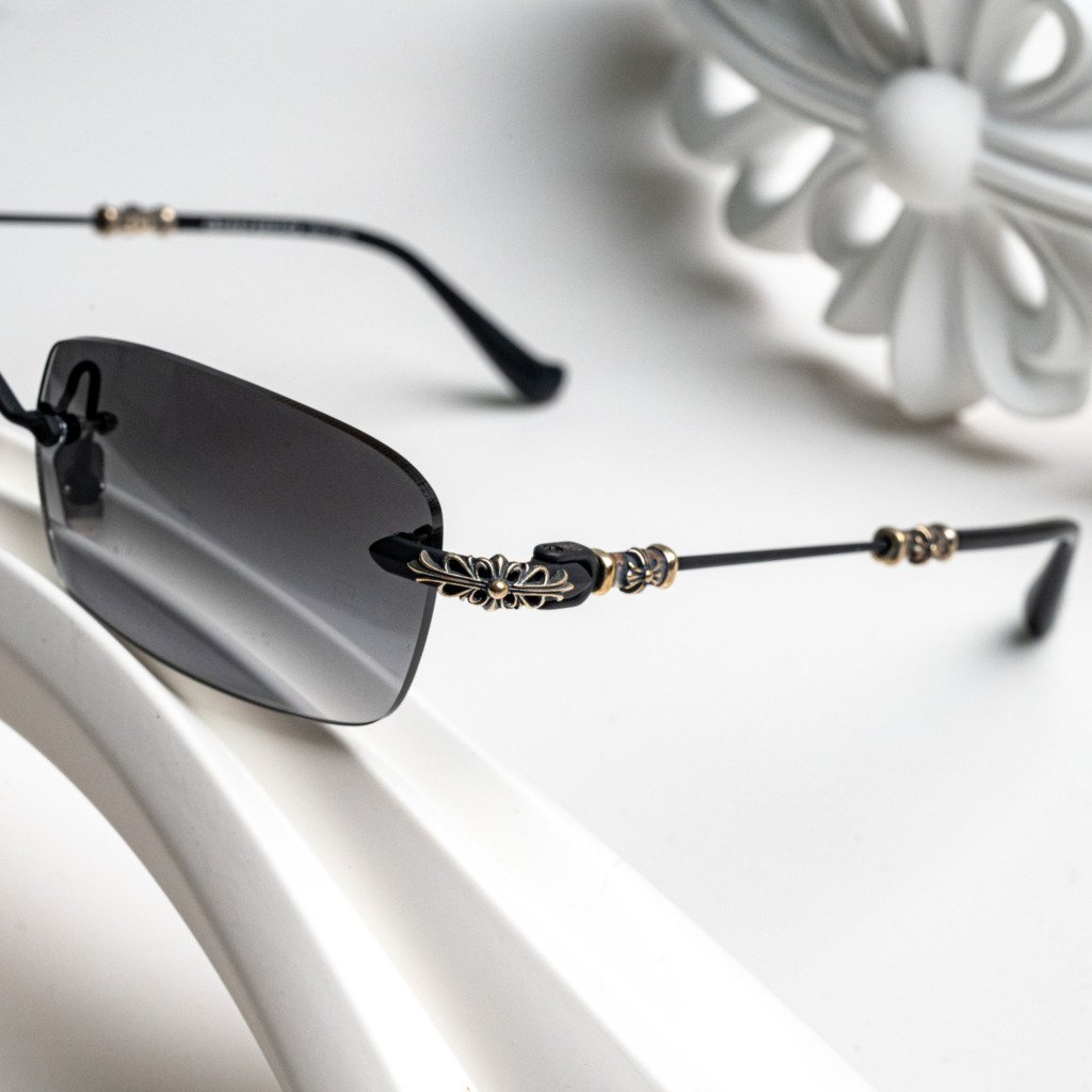 CHROME HEARTS PILLS III MATTE BLACK- MATTE BLACK – PLASTIC – SUN – 52-19-145 (2)