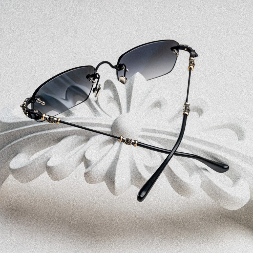 CHROME HEARTS PILLS III MATTE BLACK- MATTE BLACK – PLASTIC – SUN – 52-19-145 (3)