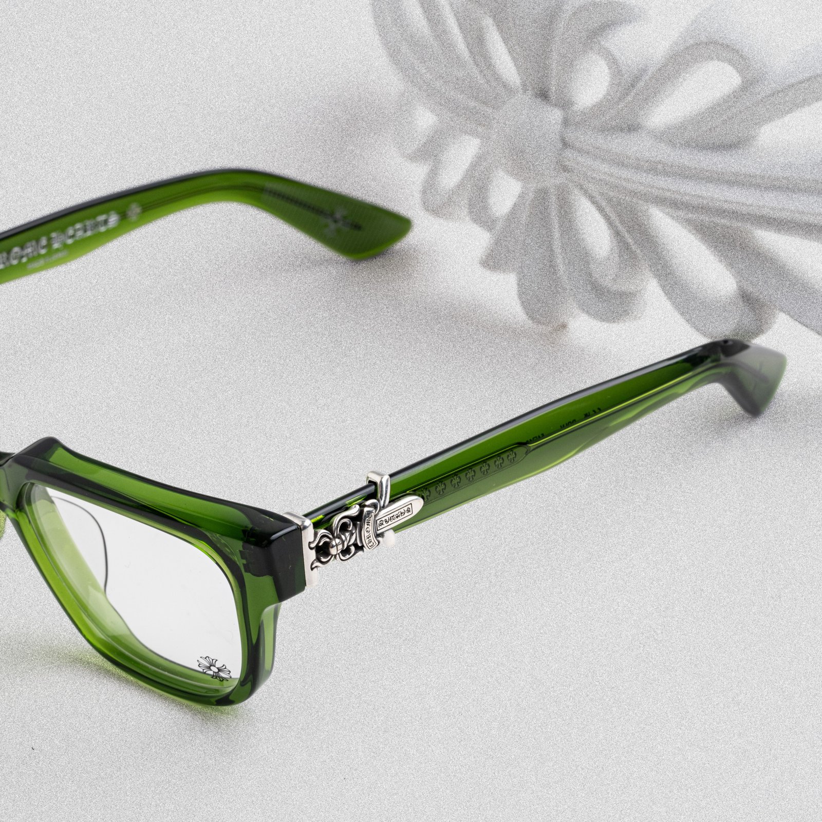 CHROME HEARTS VAGILLIONAIRE II DARK OLIVE – 54-19-152 (2)