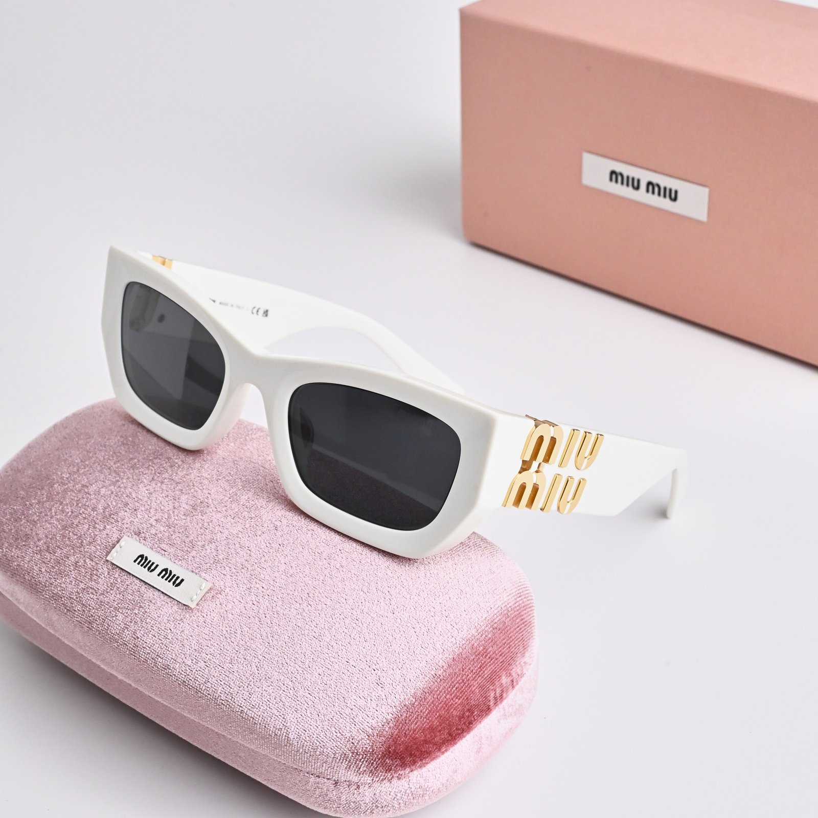 MIU MIU MU 09WS 1425S0 WHITE