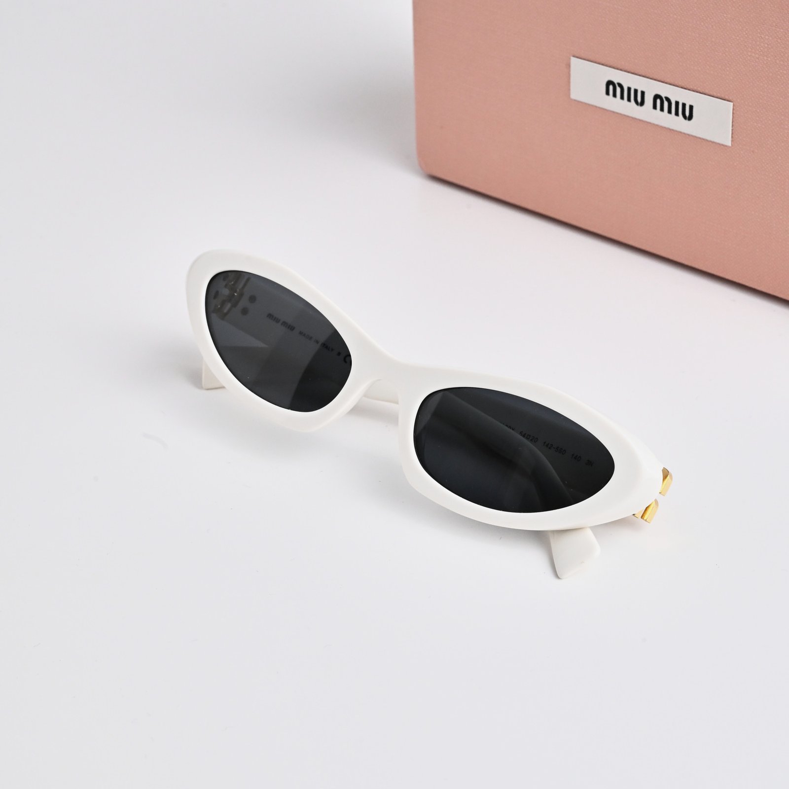 MIU MIU MU 09YS 1425S0 WHITE