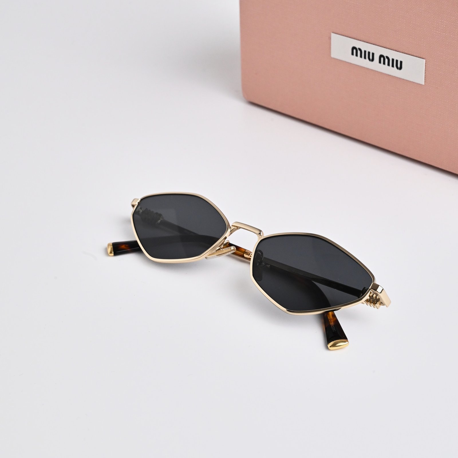 MIU MIU MU 56ZS ZVN5S0 PALE GOLD GREY – 56-17-140 (2)