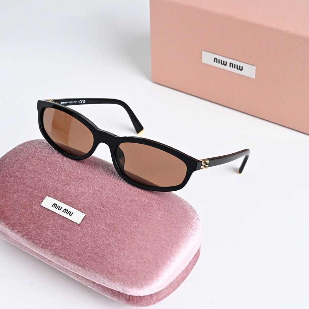 MIU MIU MU A06S 16K10I BLACK ORANGE (2)