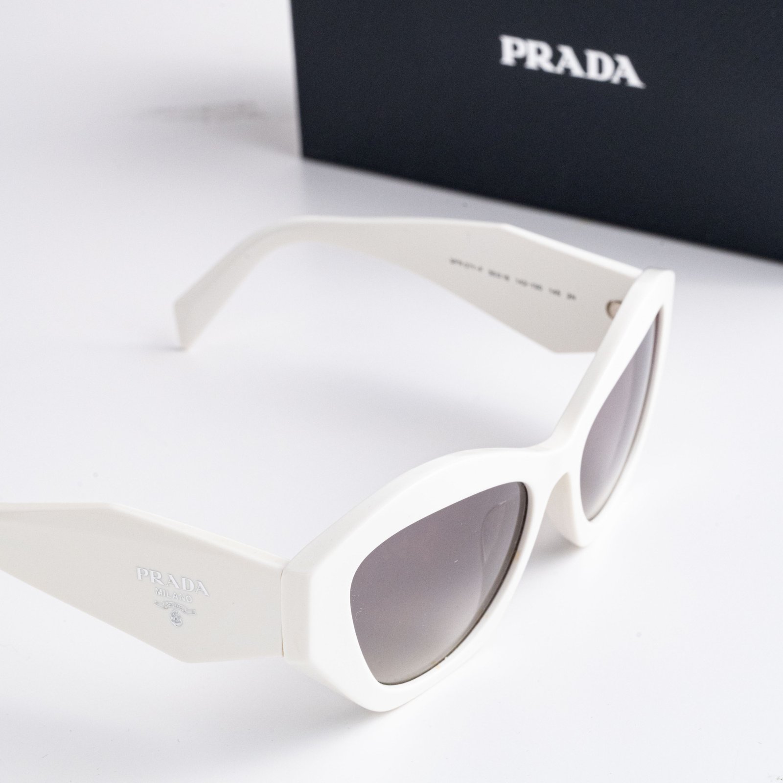 PRADA PR 07YS 142130 WHITE GREY GRADIENT – 55-18-145 (4)