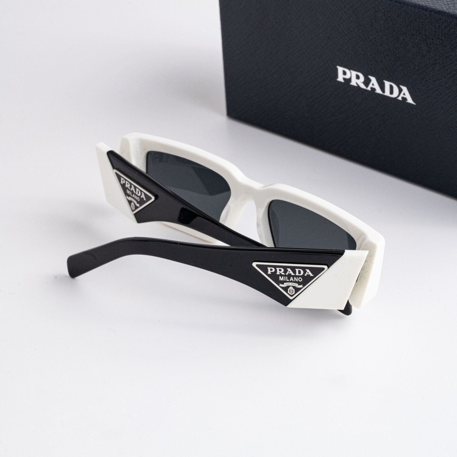 PRADA PR 09ZSF 1425S0 TALC DARK GREY – 55-17-140 (3)