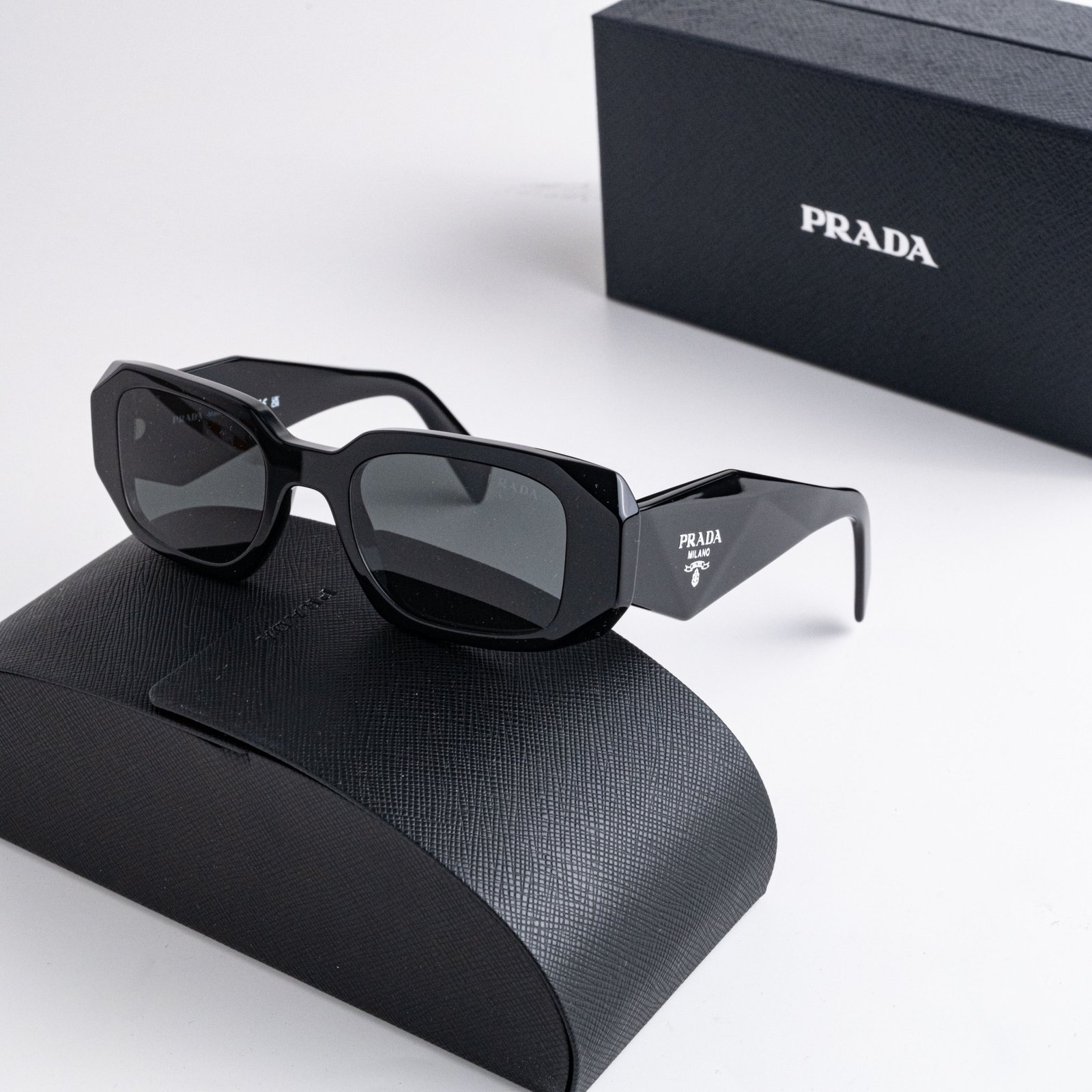 PRADA PR 17WS 1AB5S0 BLACK DARK GREY