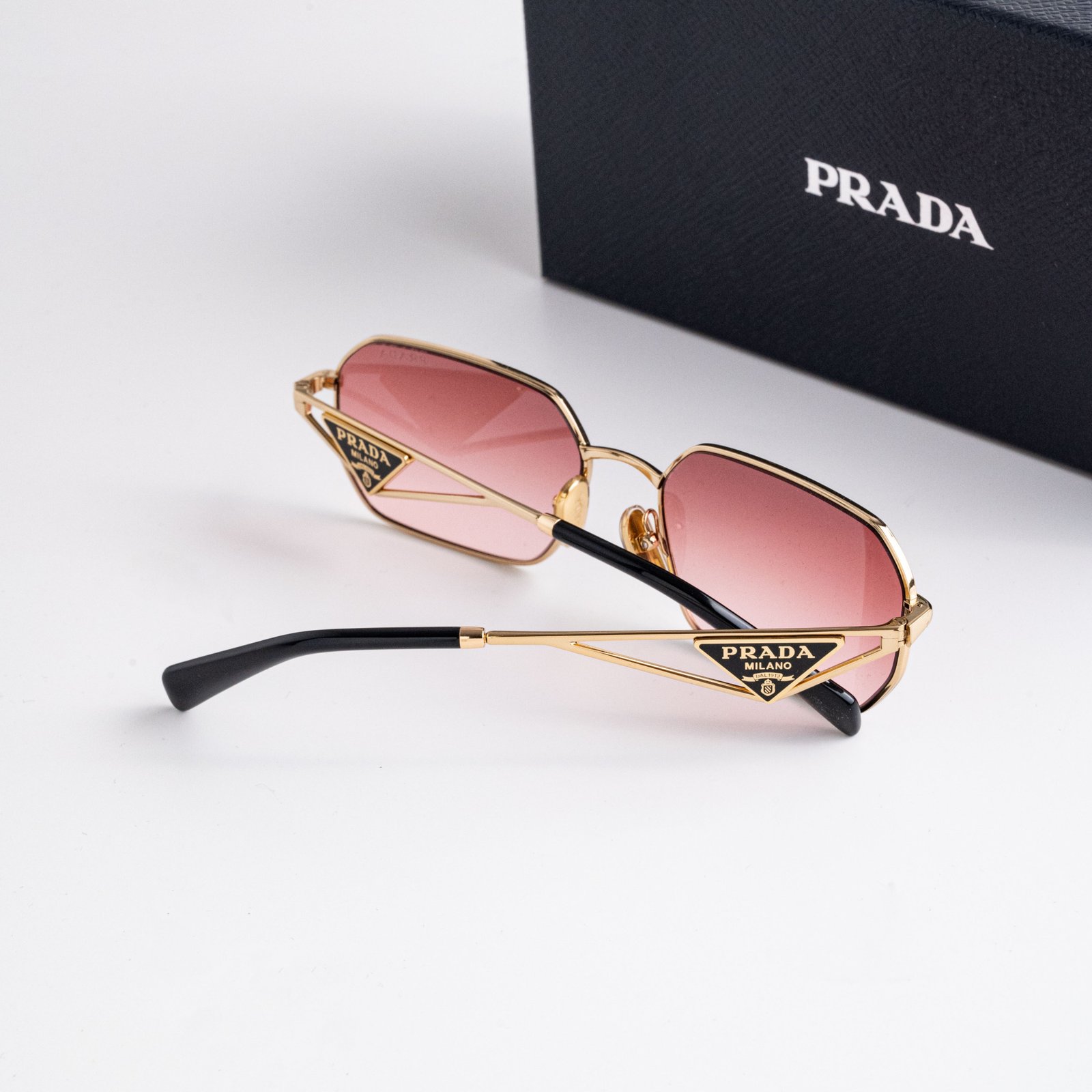 PRADA PR A51S 5AK40C GOLD PINK GRADIENT RED – 58-17-140 (3)