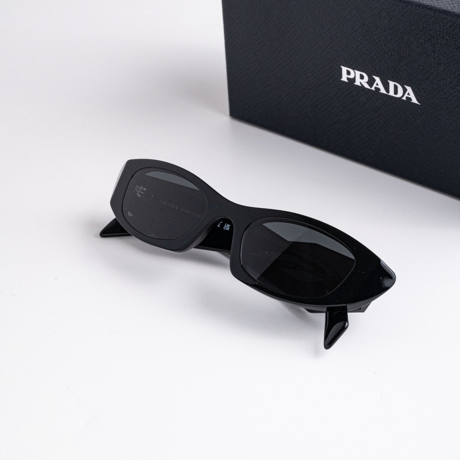 PRADA PR B16S 16K08Z BLACK DARK GREY – 50-21-145 (2)