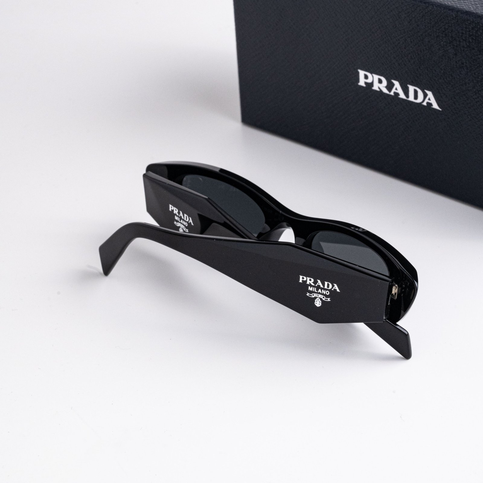 PRADA PR B16S 16K08Z BLACK DARK GREY – 50-21-145 (3)
