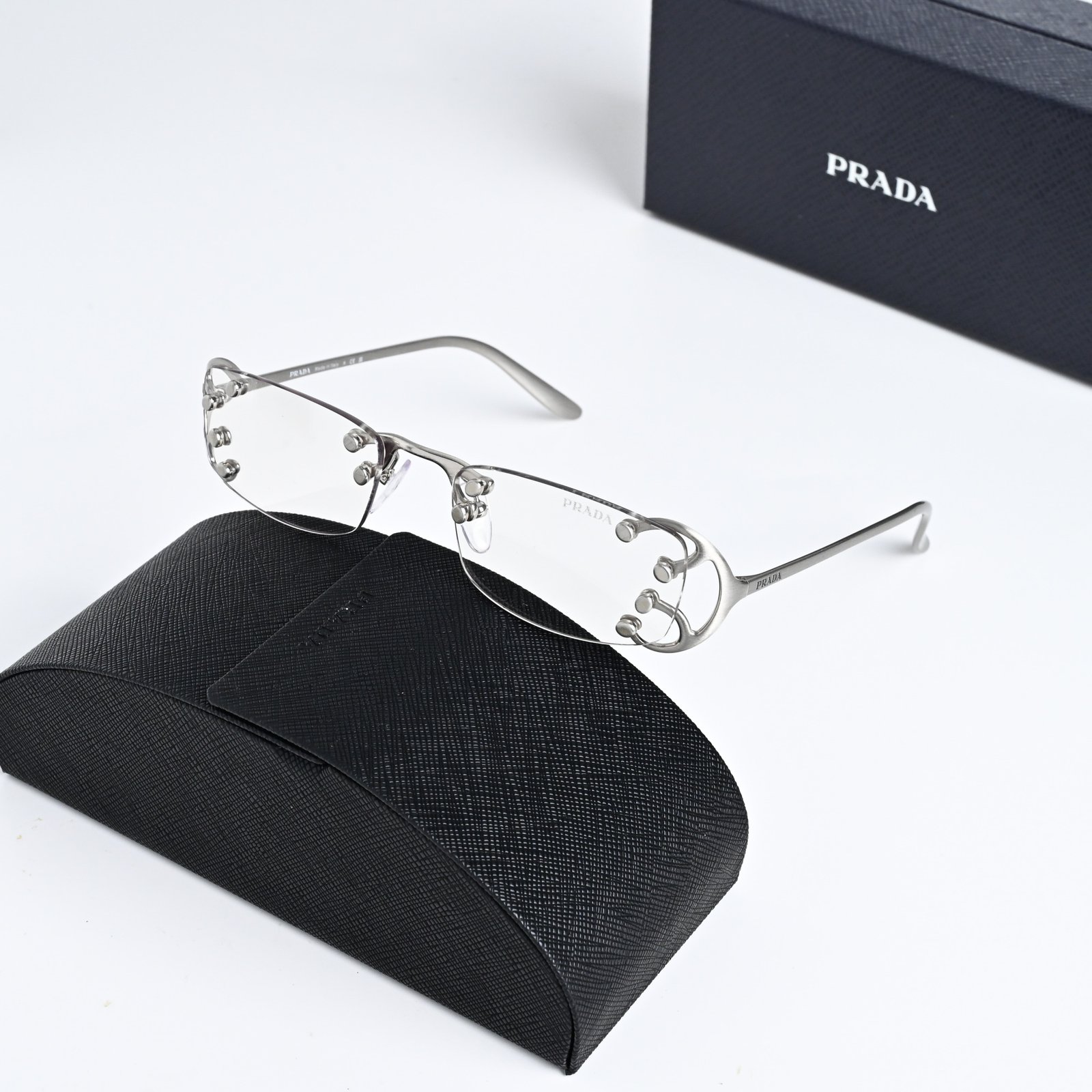 PRADA PR C57S 28H08N SILVER – 52-20-135 (1)