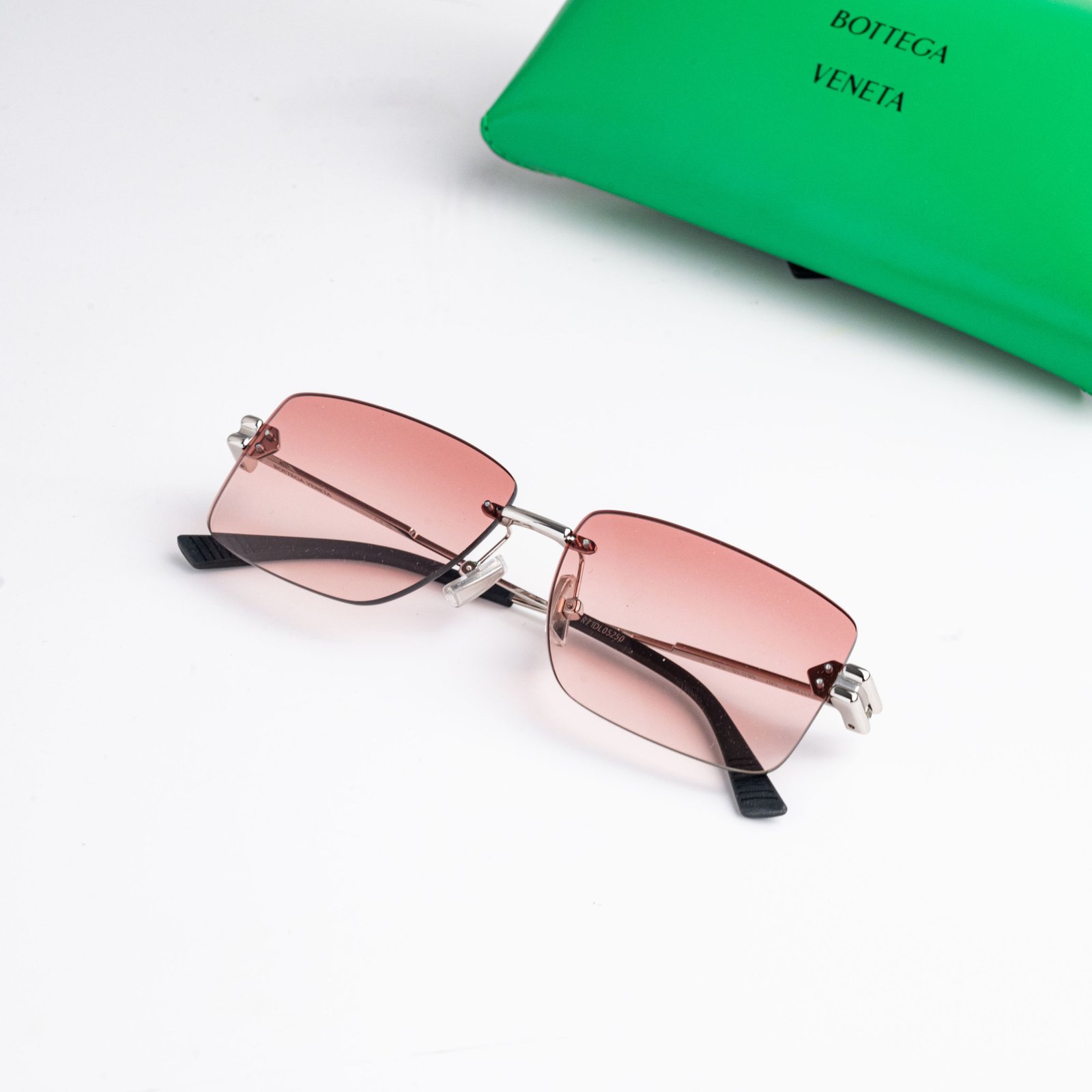 BOTTEGA VENETA BV1126S 007 SILVER RED – 58-15-145 (3)