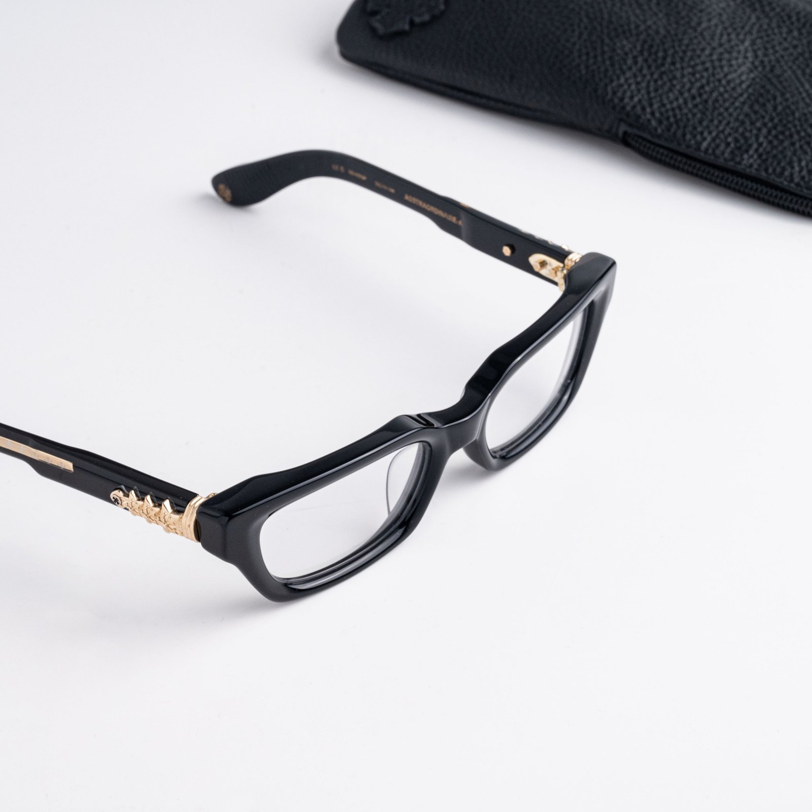 CHROME HEARTS ASSTRAORDINAIRE – A BLACK – 18K GOLD PLATED (6)