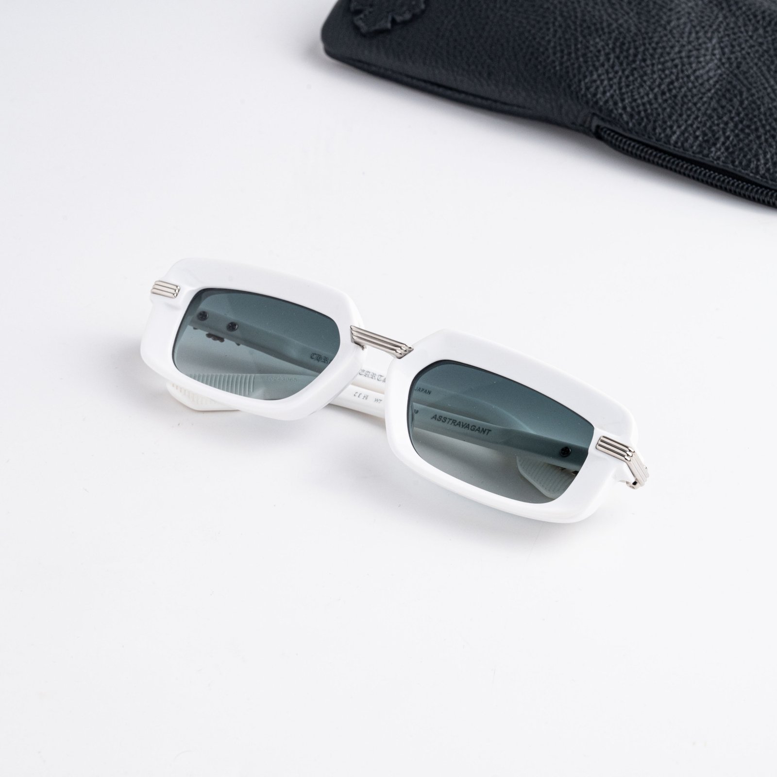 CHROME HEARTS ASSTRAVAGANT WHITE (4)
