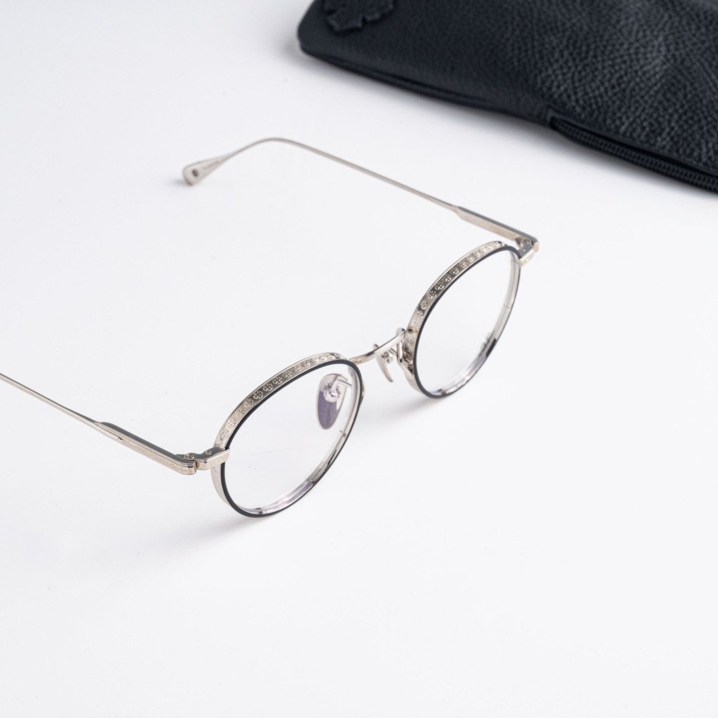 CHROME HEARTS THICK MATE BLACK _ SHINY SILVER (6)