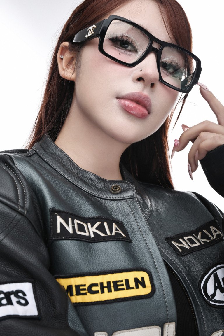 Xác Định Dáng Gương Mặt Trước Khi Chọn Kính