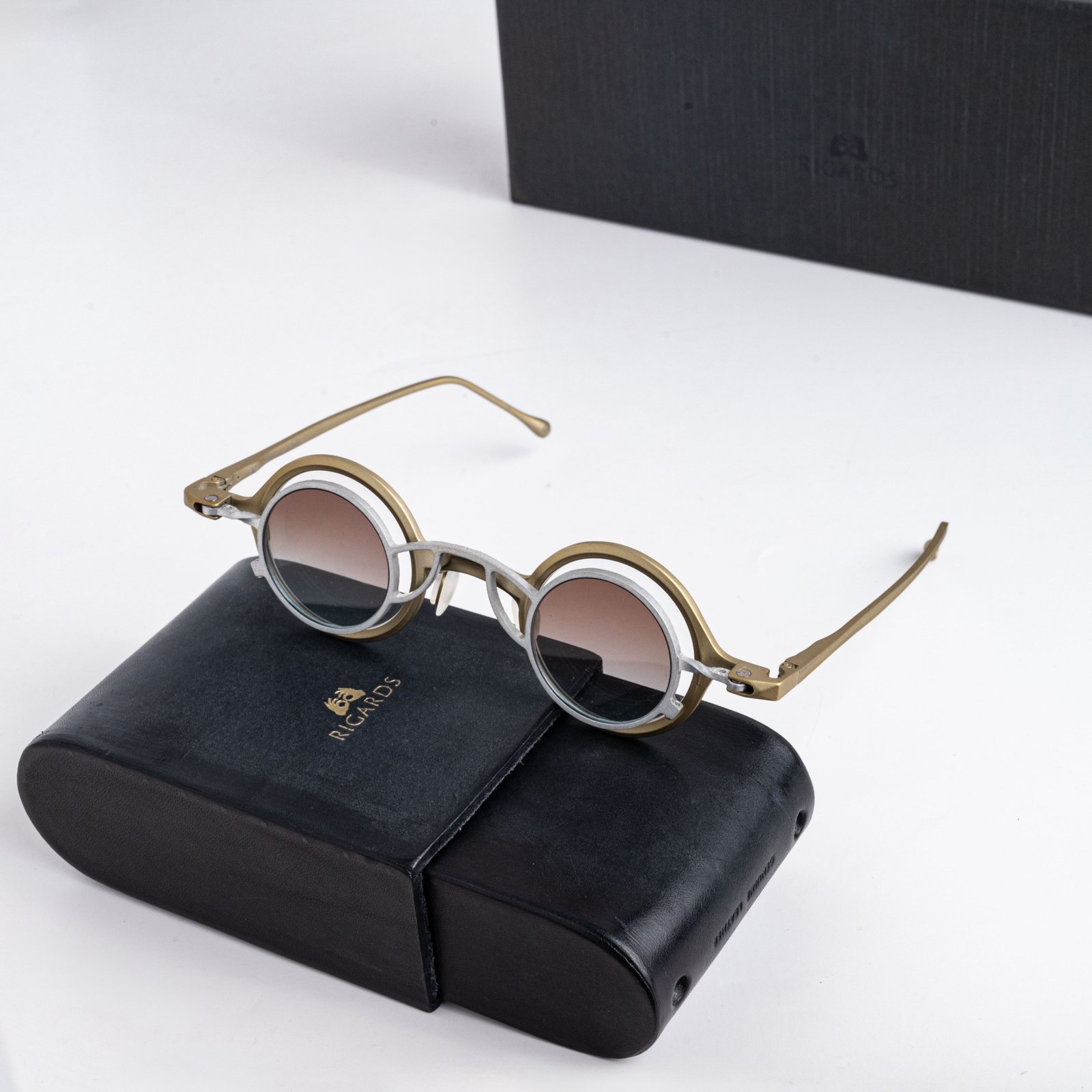 RIGARDS RG1911TI FG247 – 38_28_145(4)