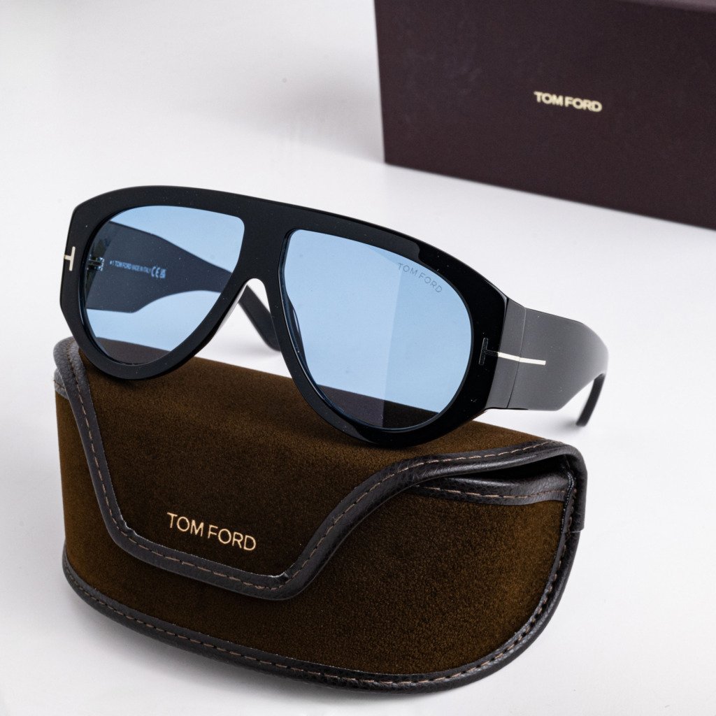 TOM FORD BRONSON FT1044 01V BLACK LIGHT BLUE – 60_12_140(4)