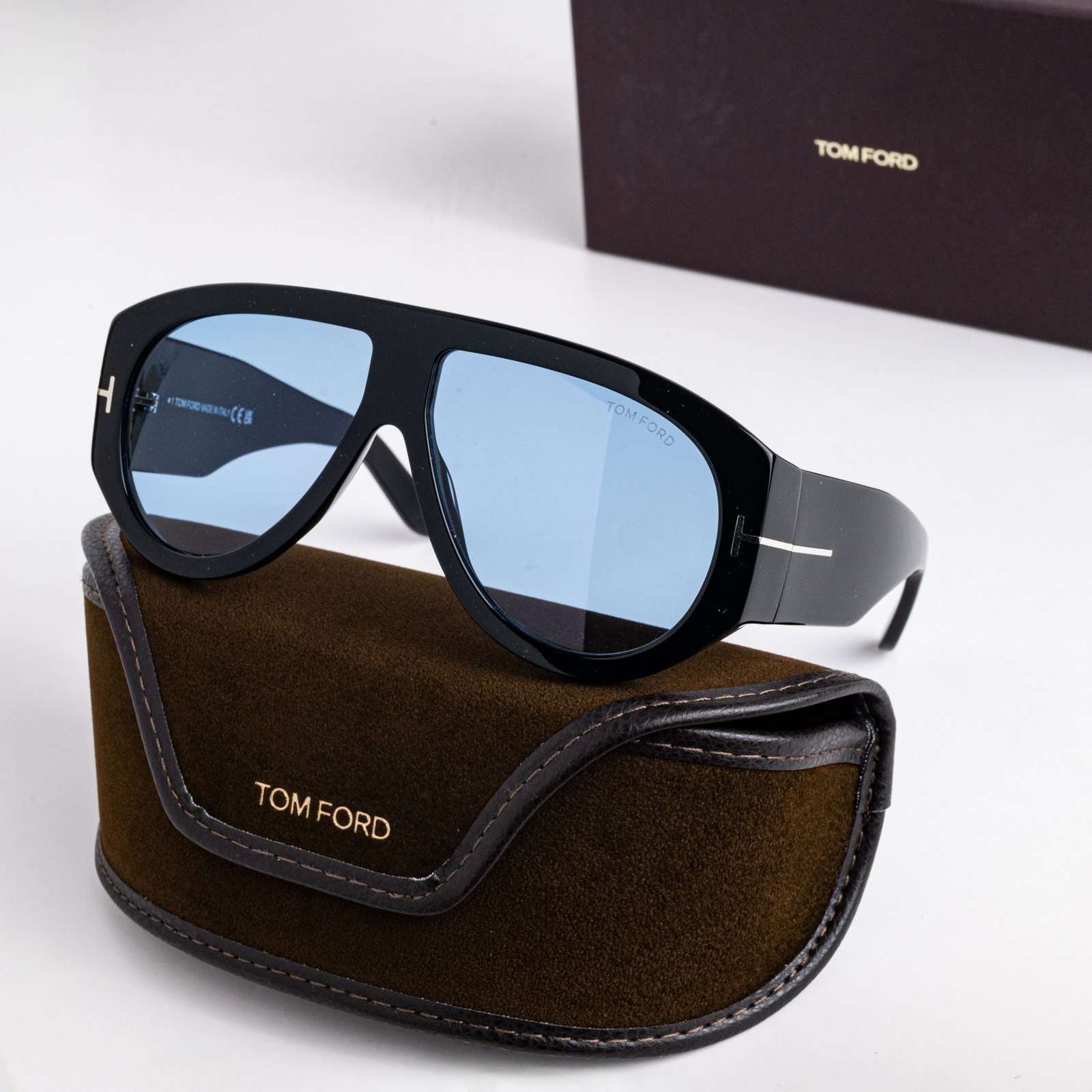 TOM FORD BRONSON FT1044 01V BLACK LIGHT BLUE – 60_12_140(4)