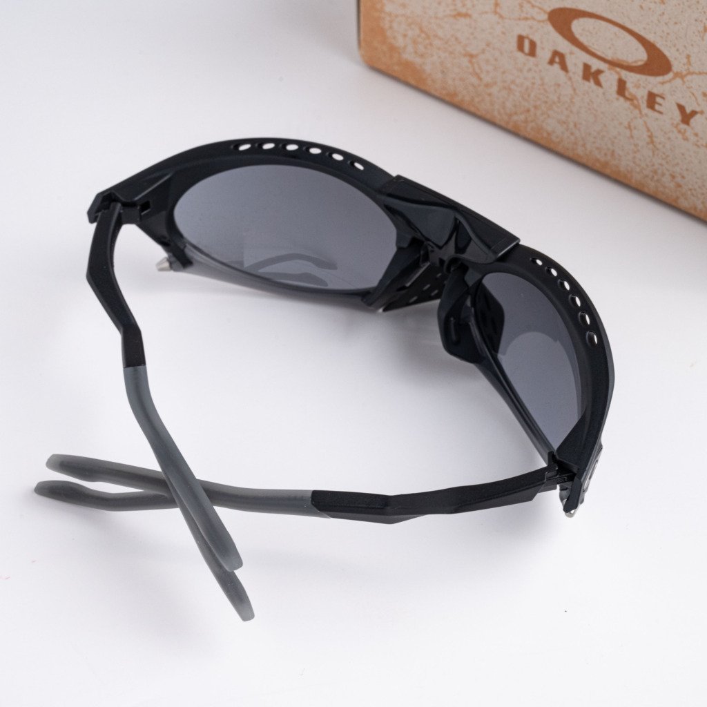 OAKLEY 0OO9437 943701 MATTE BLACK PRIZM GREY – 63_19_126