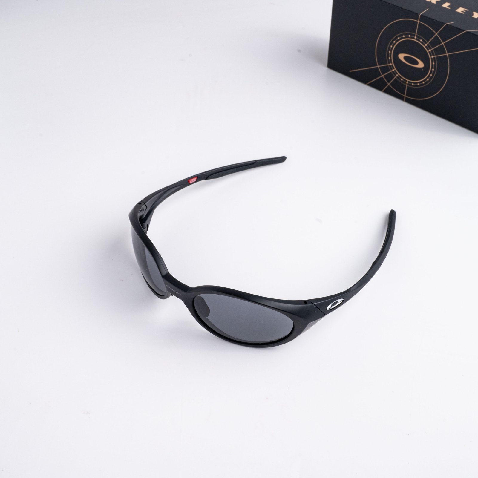 OAKLEY 0OO9438 943801 MATTE BLACK PRIZM GREY – 58_19_137(1)