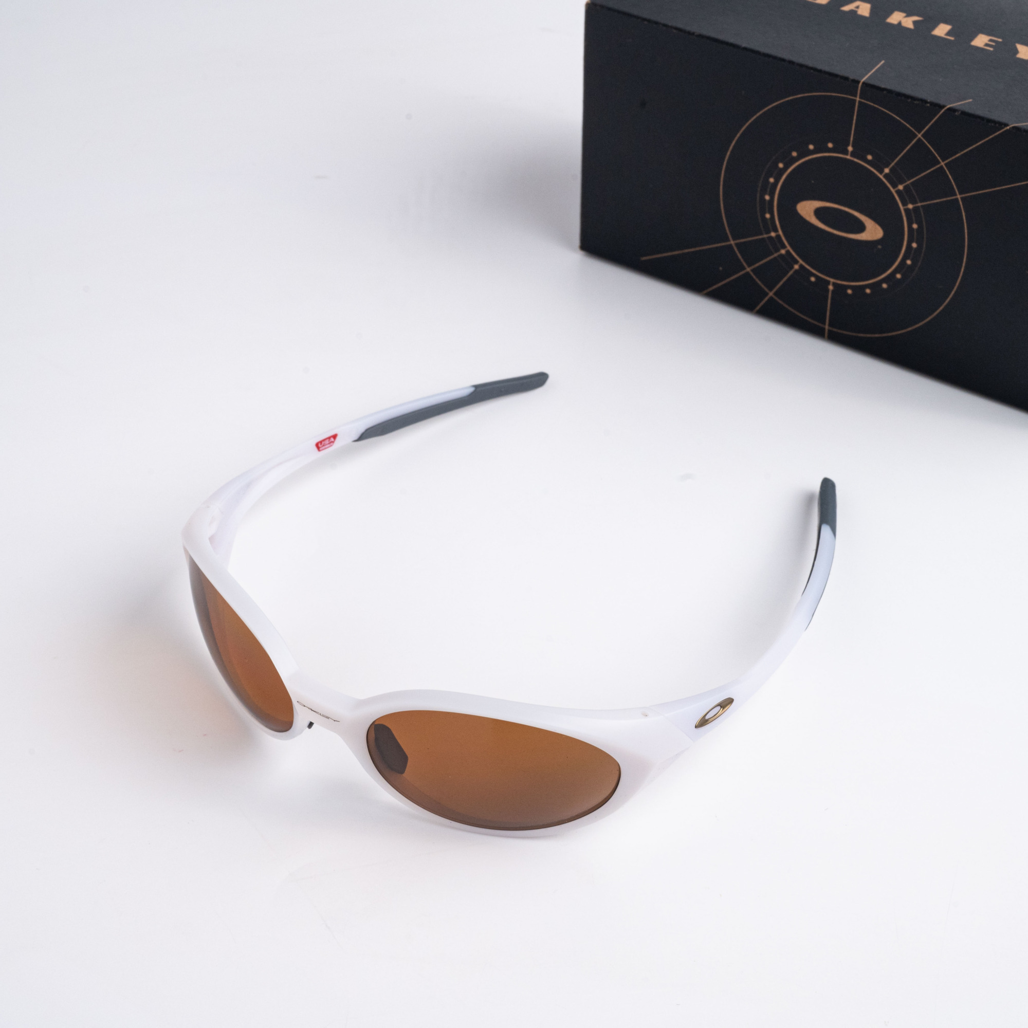OAKLEY 0OO9438 943824 MATT VAPOR PRIZM TUNGSTEN POLARIZED – 58_19_137(4)