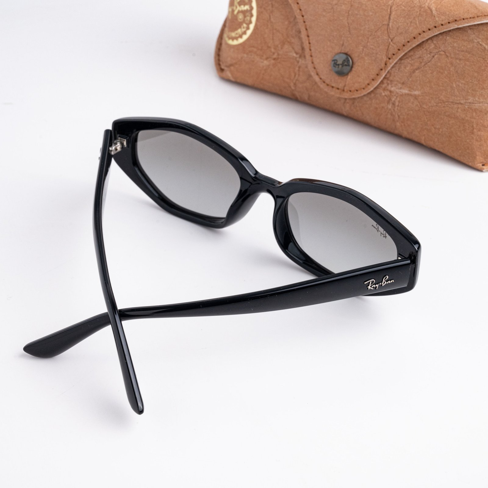 RAYBAN x JENNIE 0RB4473D 667711 BLACK GRADIENT GREY – 56_18_145(3)