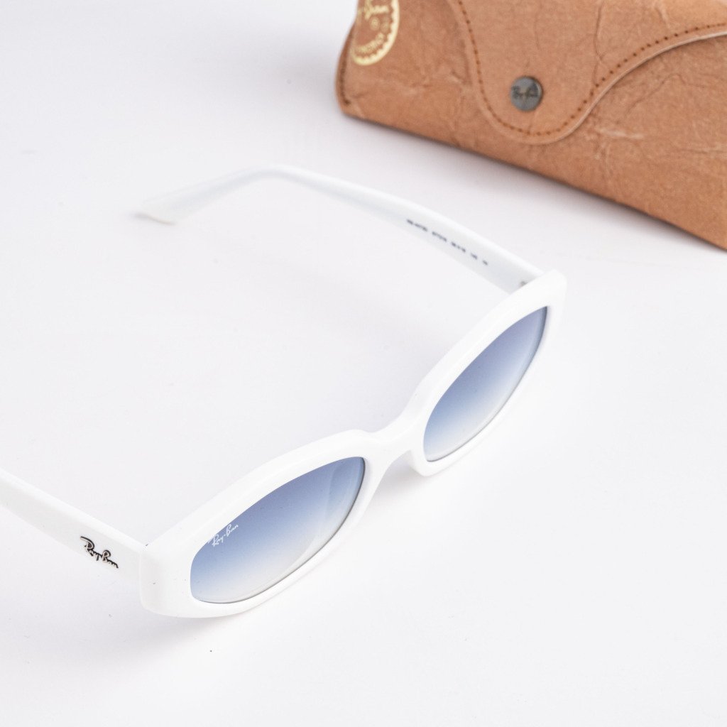 RAYBAN x JENNIE 0RB4473D 677219 WHITE CLEAR GRADIENT LIGHT BLUE – 56_18_145(4)