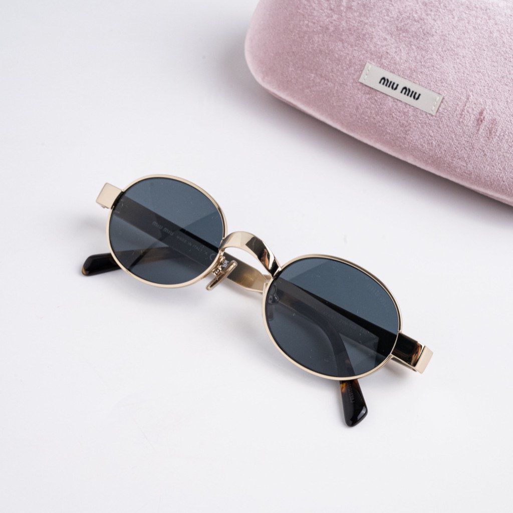 MIU MIU 0MU B51S ZVN70B PALE GOLD DARK GREY – 47_21_135(1)