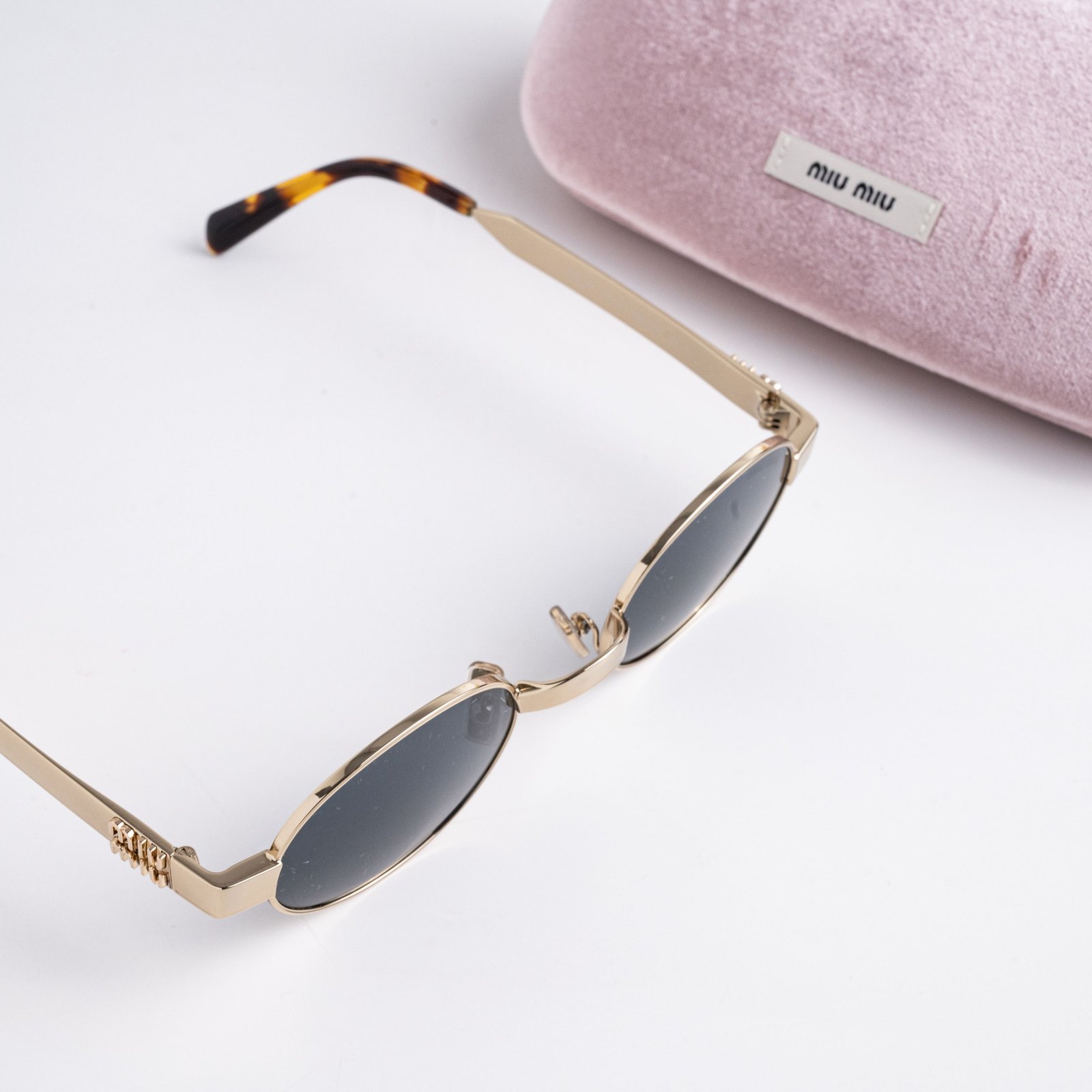 MIU MIU 0MU B51S ZVN70B PALE GOLD DARK GREY – 47_21_135(3)