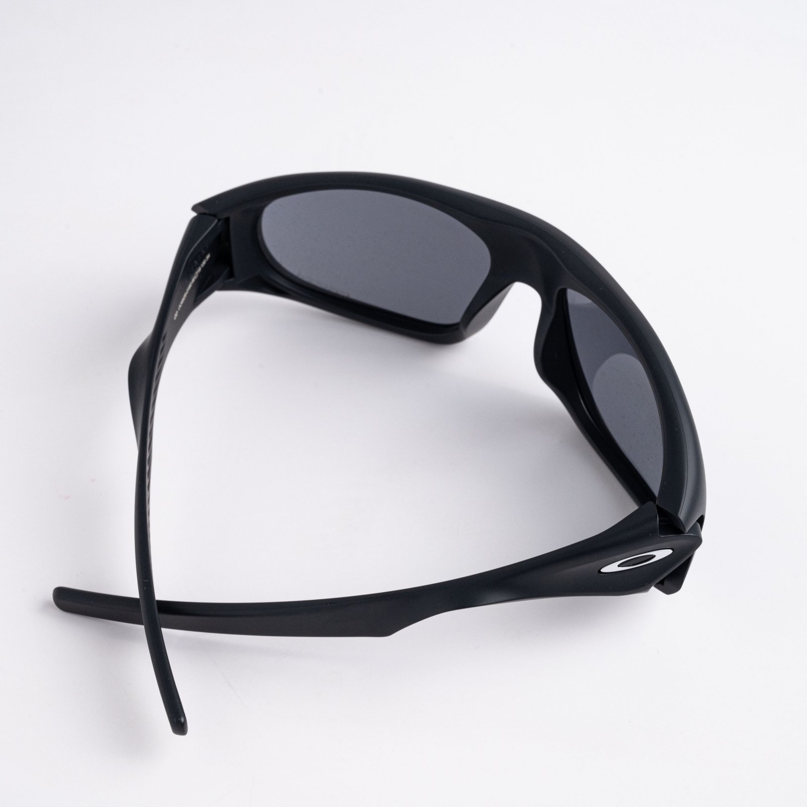 OAKLEY 0OO9528 952801 MATTE BLACK PRIZM GREY – 60_18_130(3)