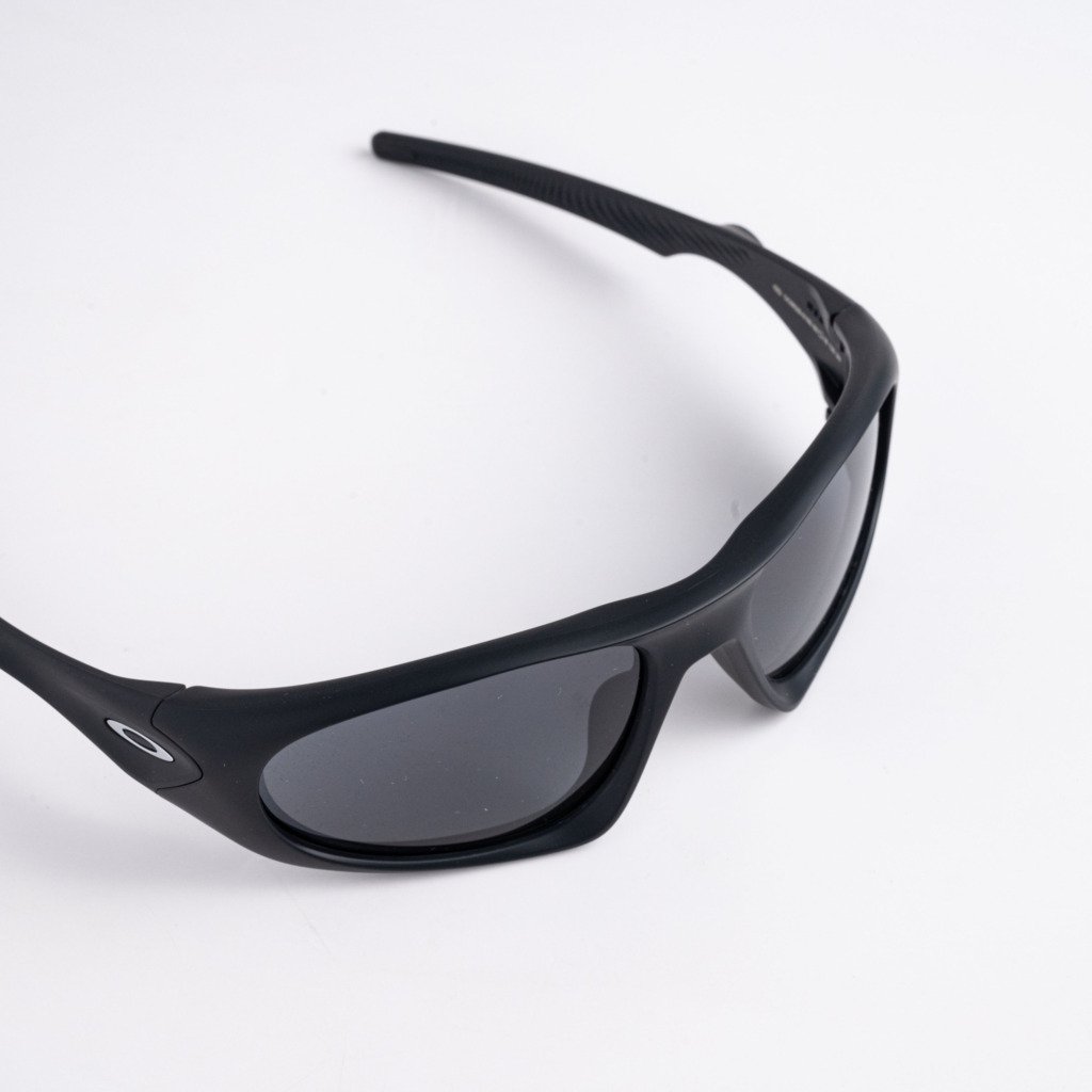 OAKLEY 0OO9528 952801 MATTE BLACK PRIZM GREY – 60_18_130(4)